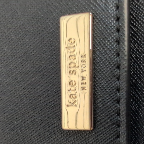 kate spade laurel way carsen saffiano leather crossbody bag black EUC - Picture 4 of 9